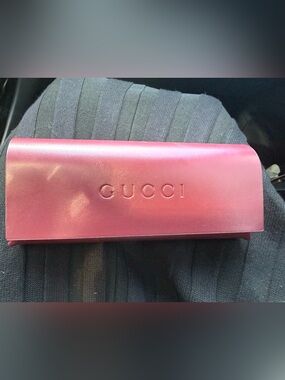 Gucci red Leather Eyewear Case with Embossed Logo and Gucci dust cloth